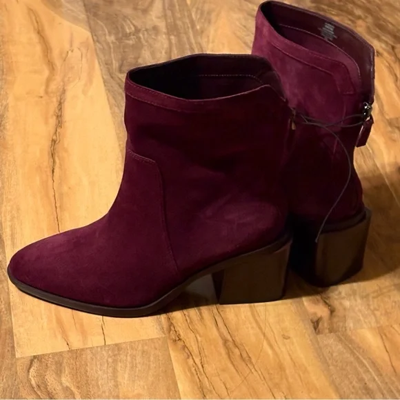 Vince Camuto Kortimy Suede Boots 9W | Water-Repellent Mid Shaft Syrah - Picture 4 of 8